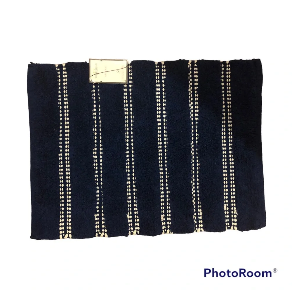 NWT Bath Rug- Threshold